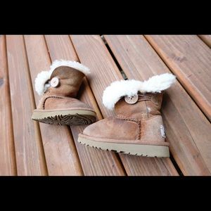 UGG BOOTS for kids size 6